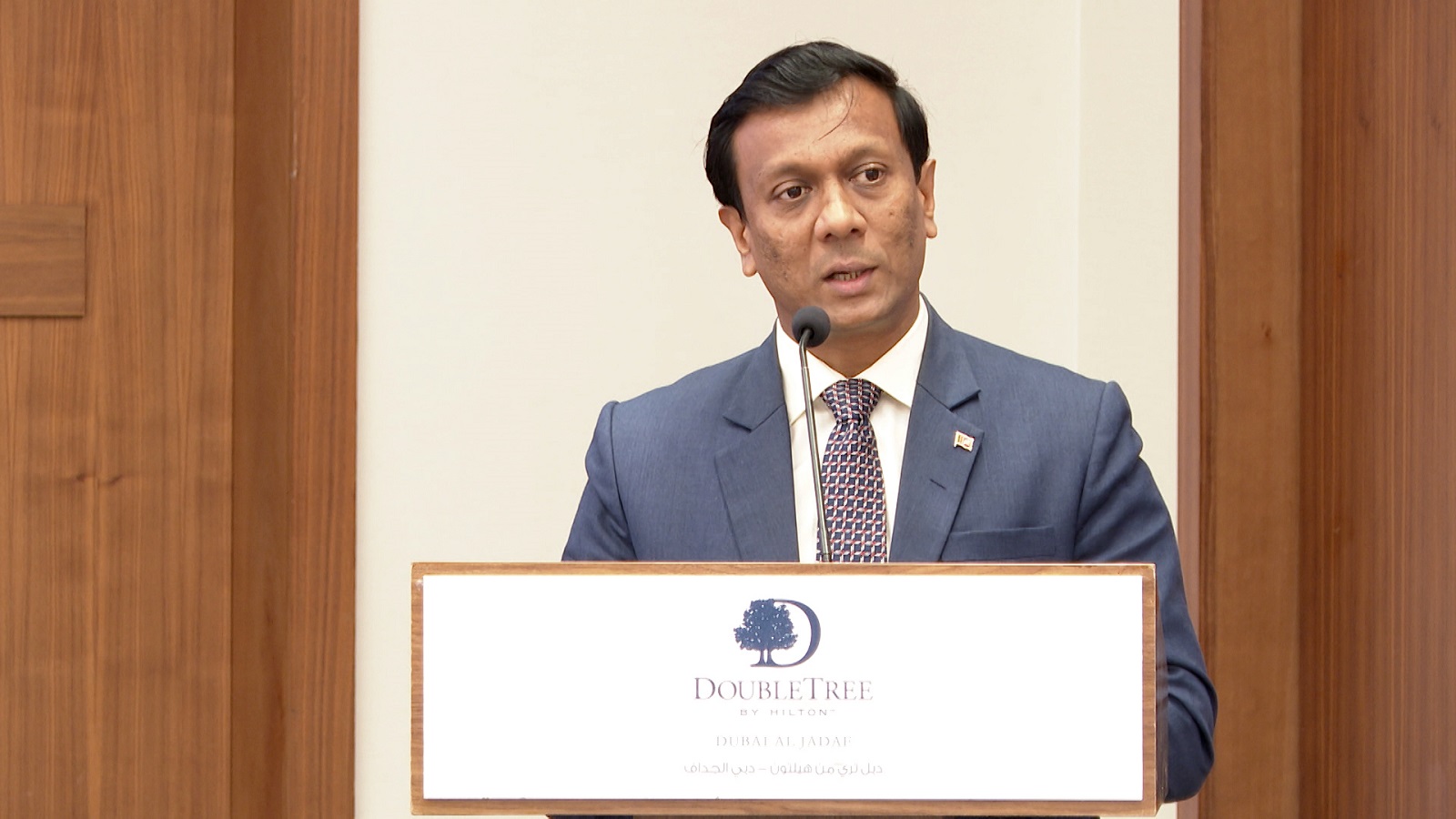 Mr. Nalinda Wijerathne, Consular General of Sri Lanka to Dubai and Northern Emirates delivering his speech.